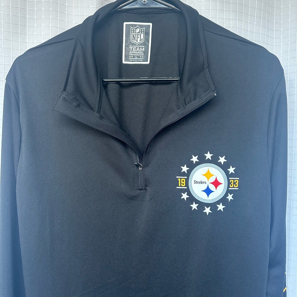 NFL Steelers Black Pullover with Logo